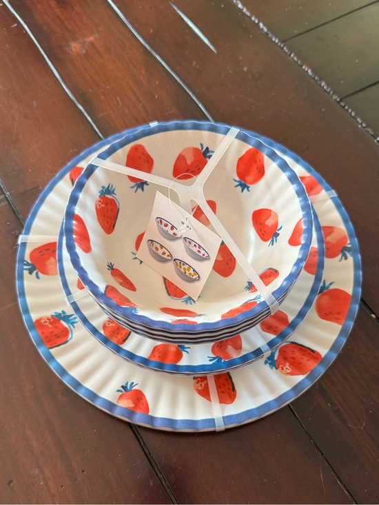 The Spring Shop Other - Fruit Salad Print Melamine Bowl & Plate Set - New With Tags